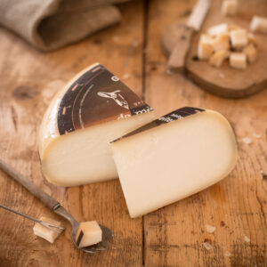 laagerdatud kitsejuust